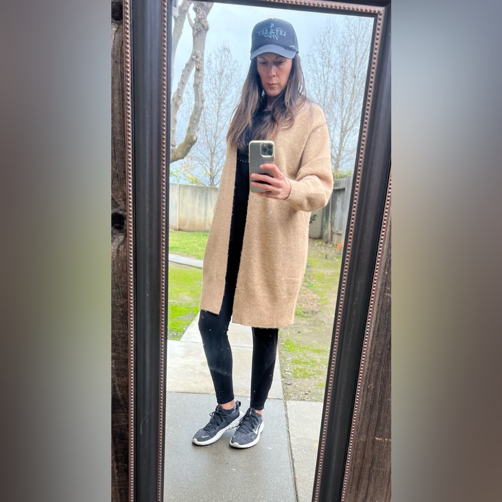 H&M long sleeve sweater puffer arms